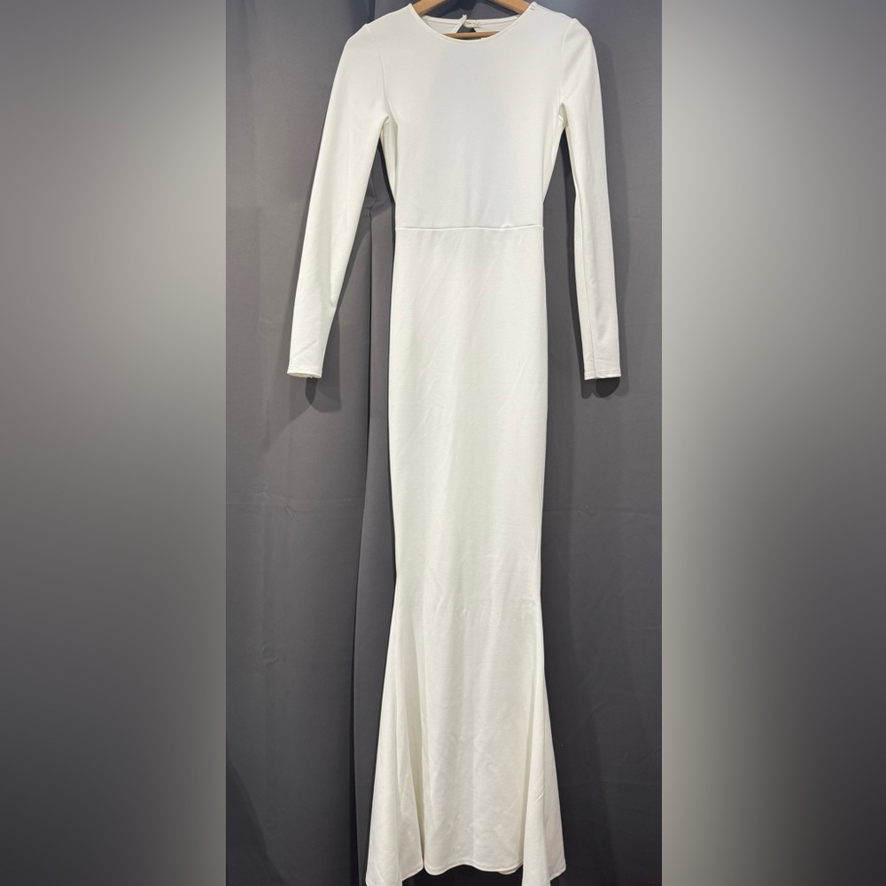 Boohoo White Long Sleeve Maxi Dress
